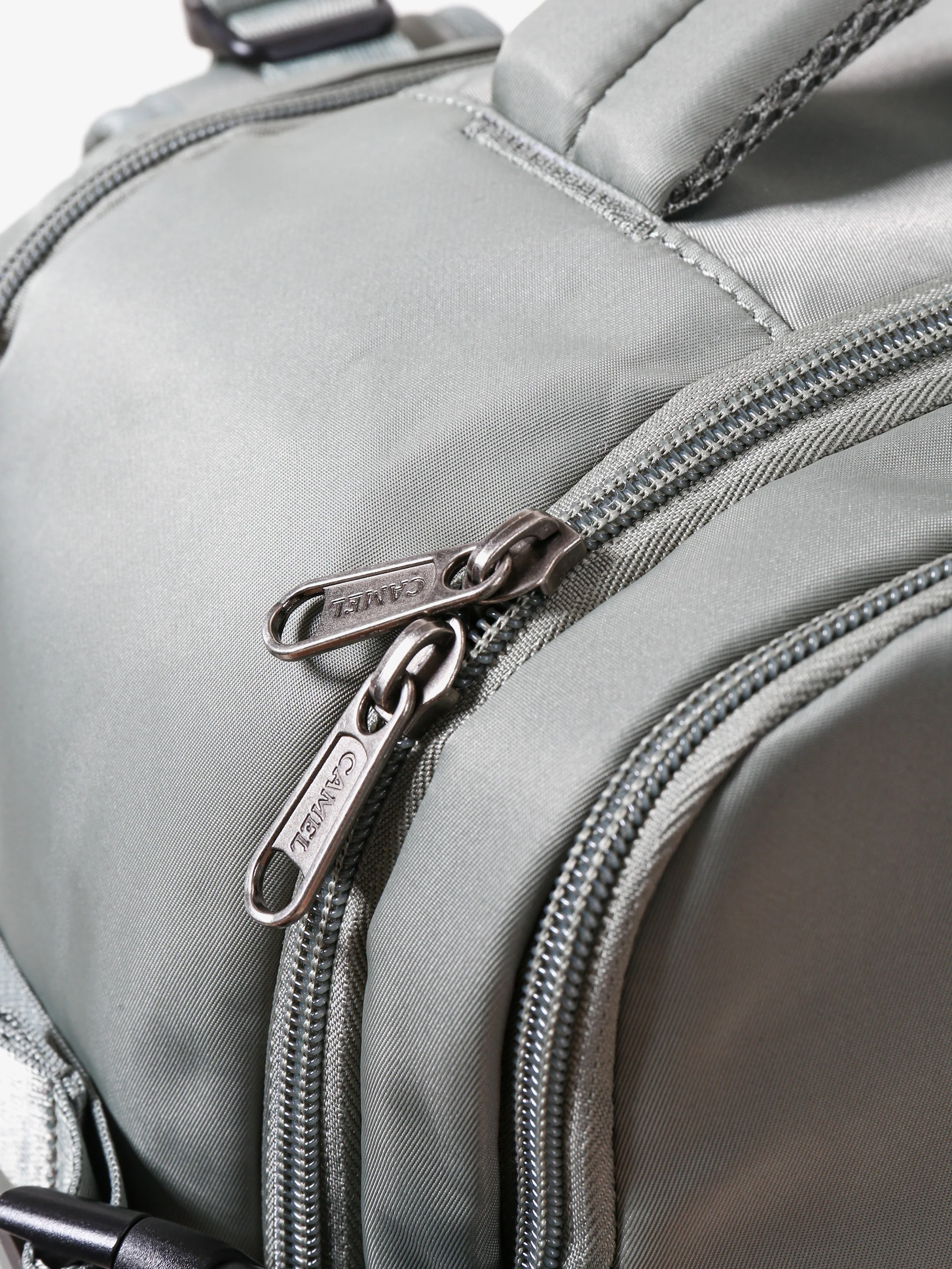 Camel 25L Compartmentalized Commuter Backpack - Image 3