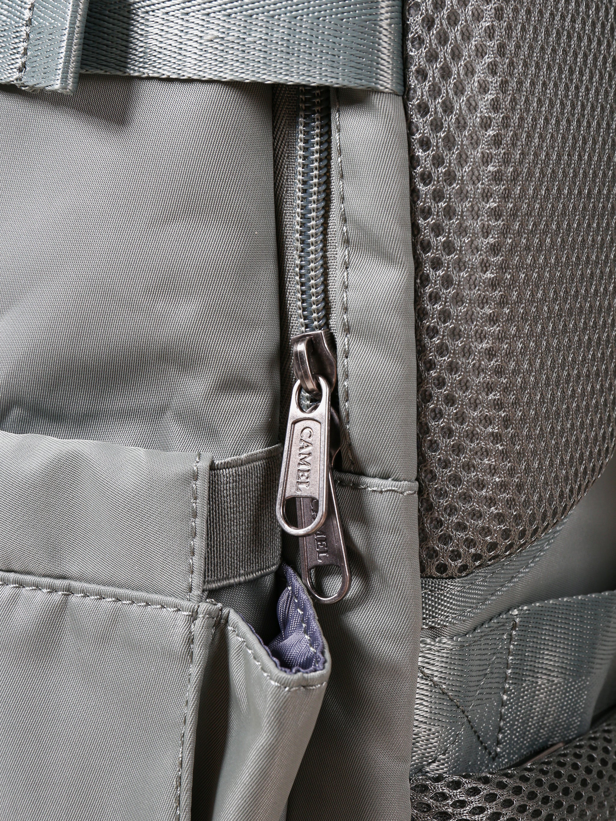 Camel 25L Compartmentalized Commuter Backpack - Image 4