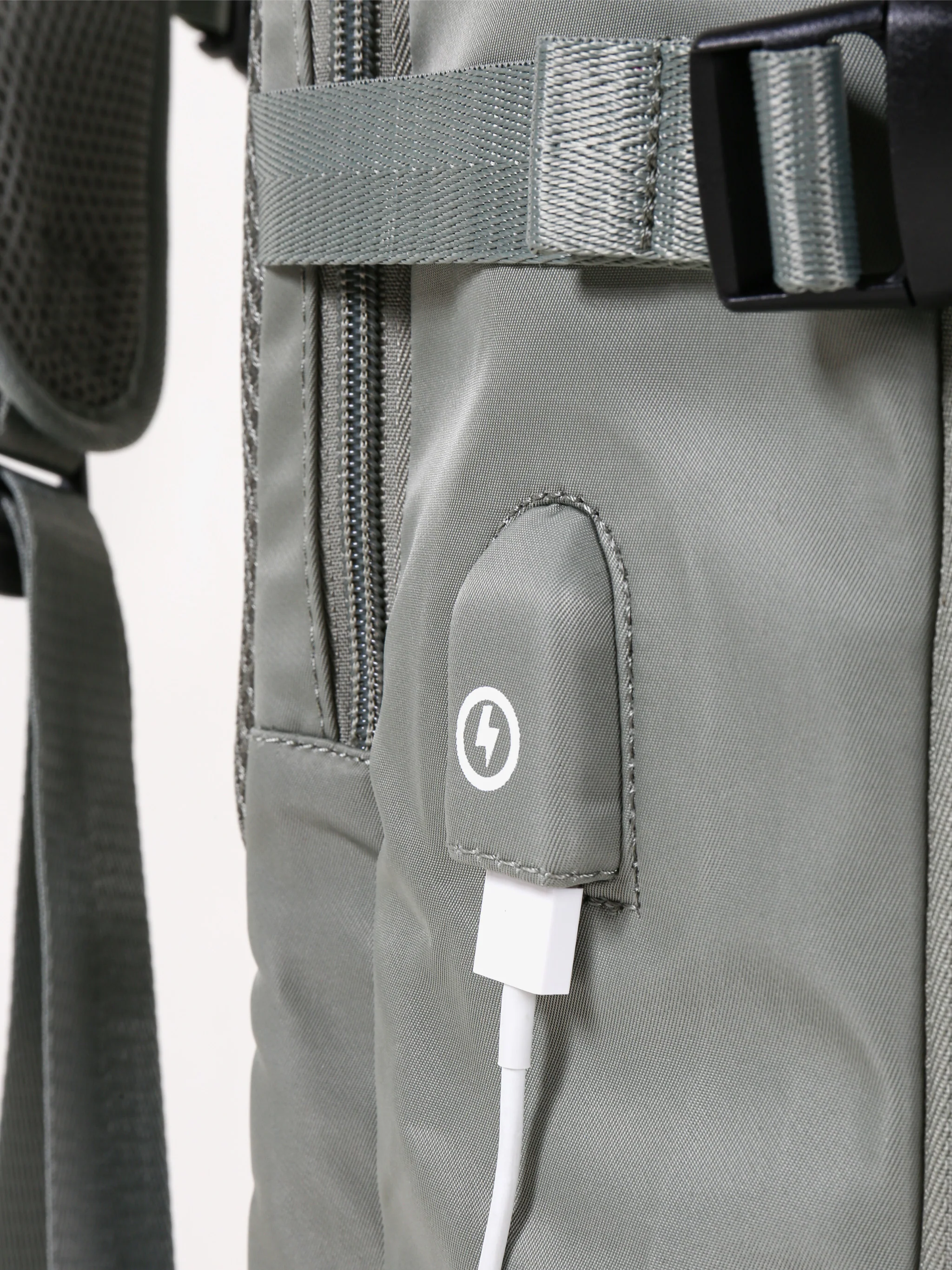 Camel 25L Compartmentalized Commuter Backpack - Image 7