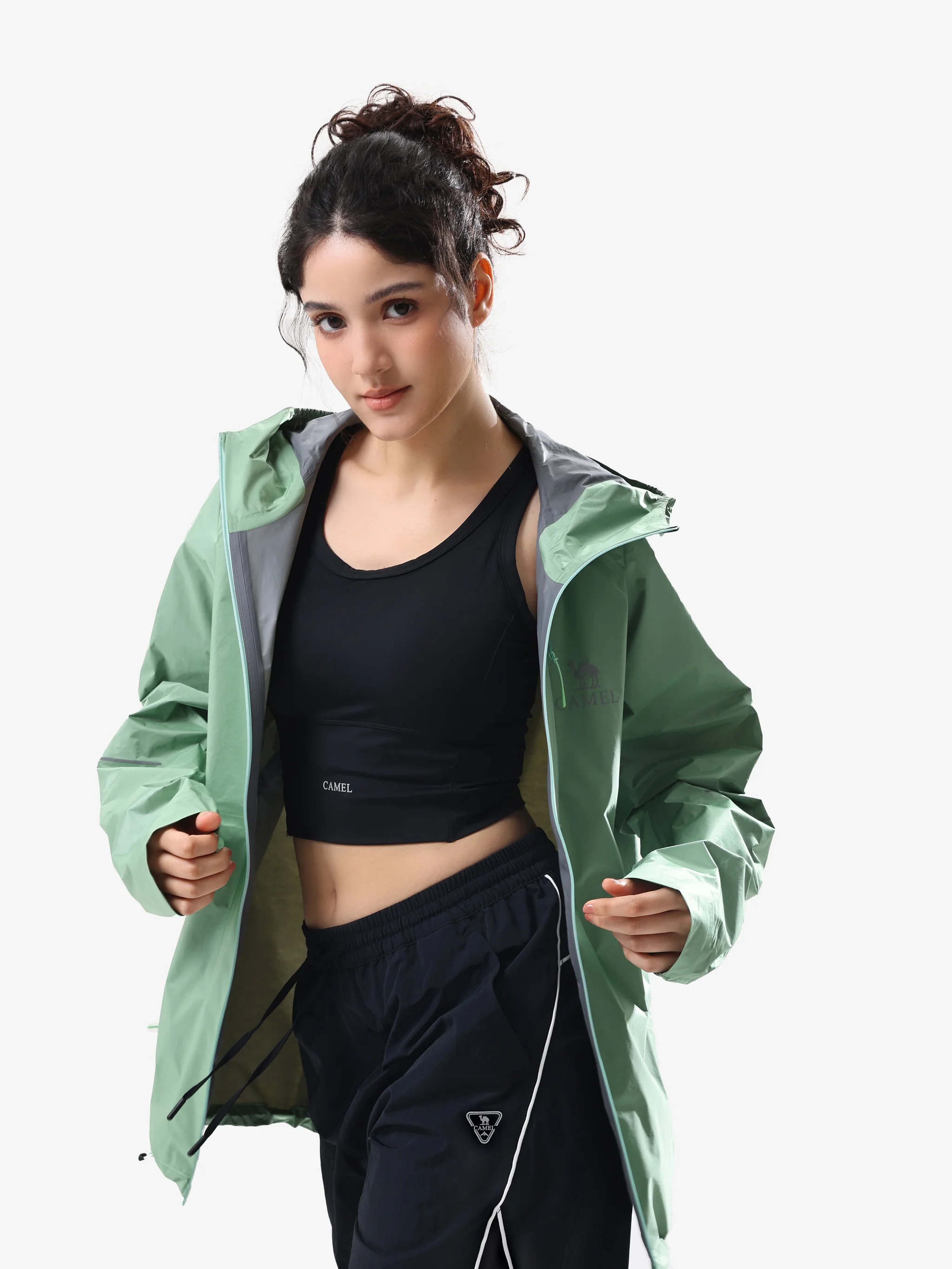 Interstellar Traverse Lightweight Rain Jacket - Image 10